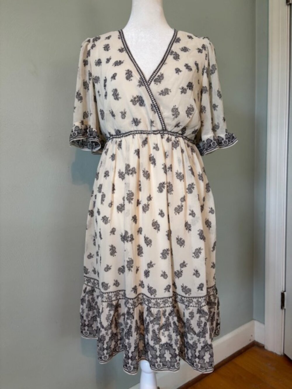 NWT Max Studio Black/White Dress w/Wrap Top Elastic Waist Flutter Sleeves Small